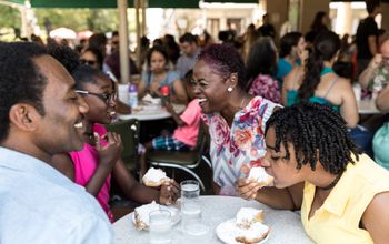 beignets, family in New Orleans, New Orleans, New Orleans for families, food in New Orleans, New Orleans food, New Orleans & Co.