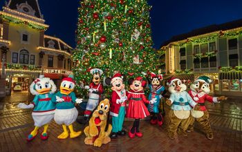 Mickey Mouse, friends, characters, holidays, Christmas, seasonal, attire, outfits, clothes, apparel, costumes