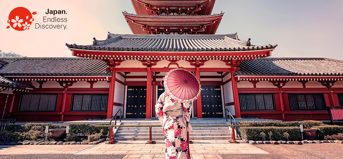 Image: Girl with traditional dress in Senso-ji Temple in Asakusa, Tokyo. (Photo Credit: Goway Travel/Stockbym/Adobe Stock)