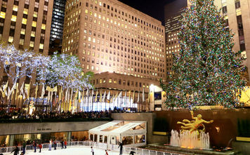 PHOTO: Christmas&#39;s tree at Rockefeller Center (photo via EarthScapeImageGraphy / iStock Editorial / Getty Images Plus)
